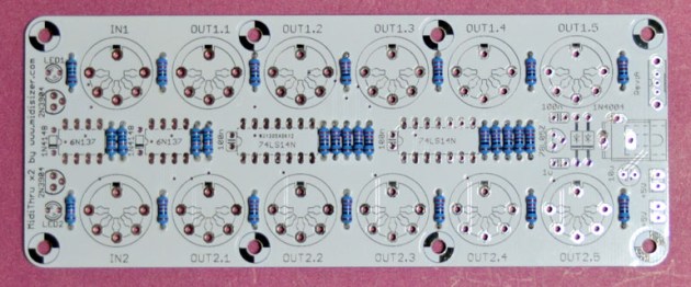 MidiThru_x2_build#03