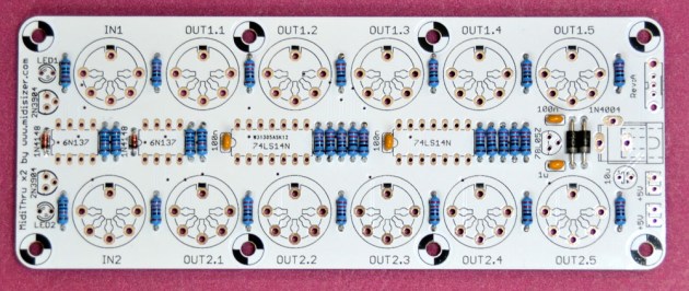 MidiThru_x2_build#05