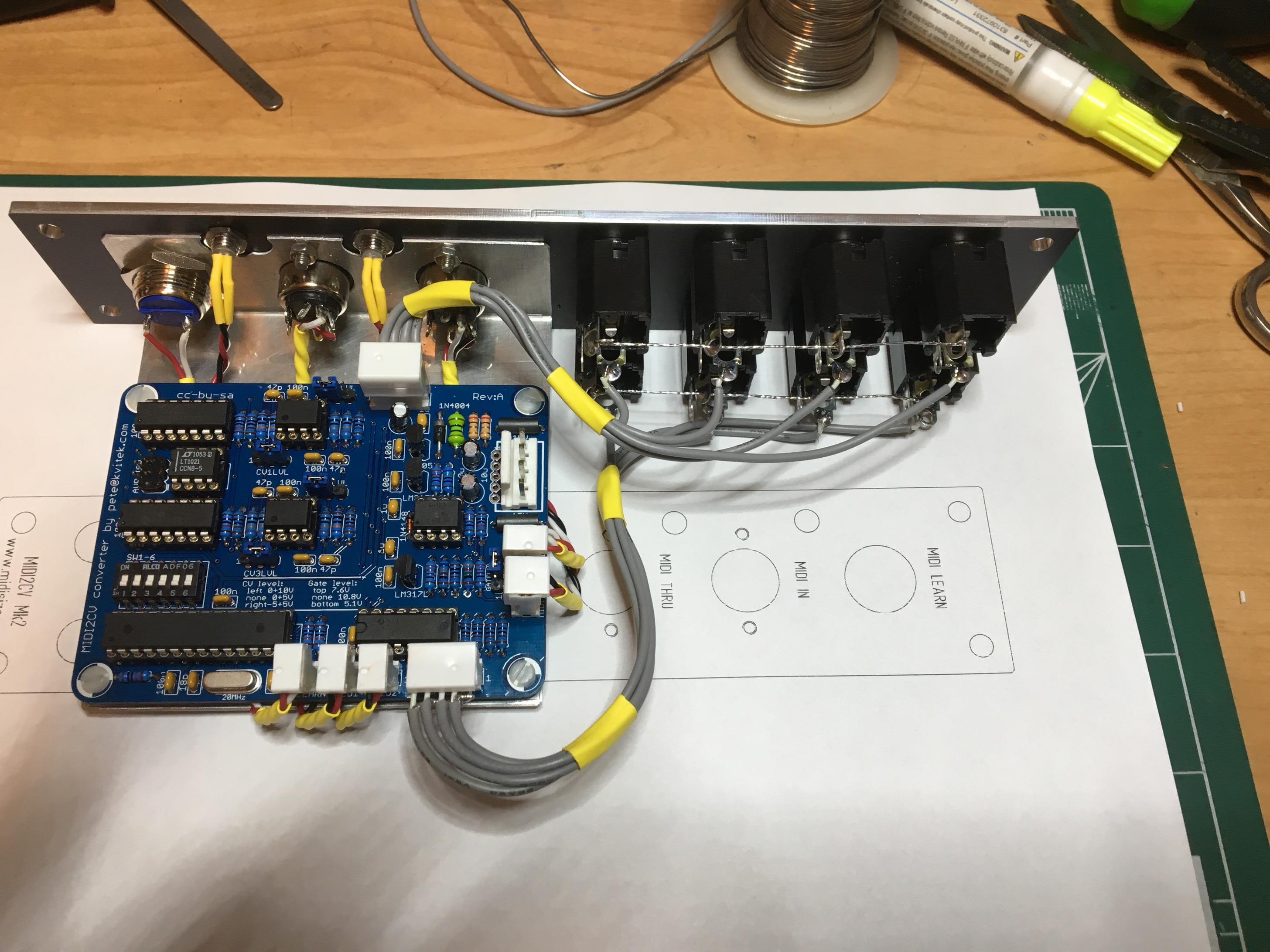Midi2CV Mk2 MOTM module